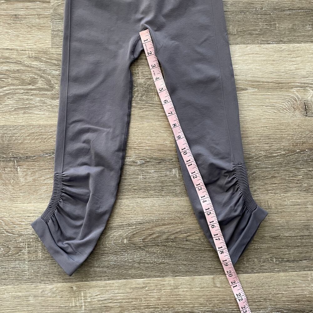 Lululemon Ebb To Street Crop Legging in Moonwalk - Picture 7 of 11